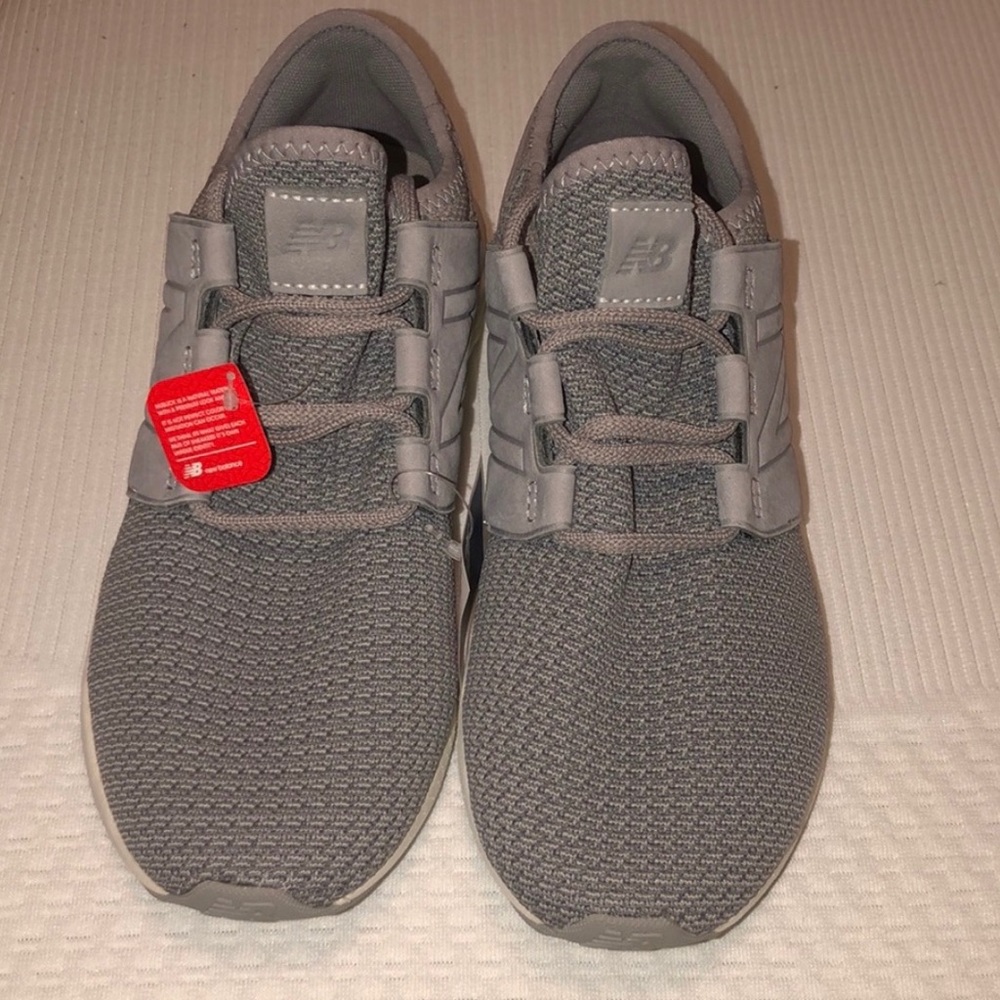 NWT Women's New Balance Sneakers-Size 9